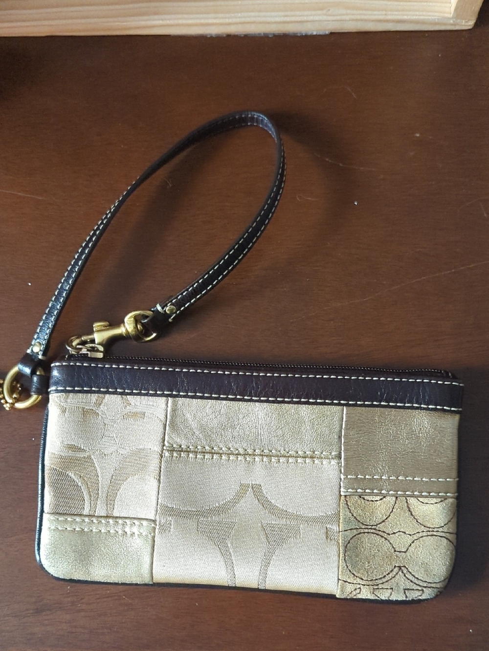 🍍Coach Patchwork Wristlet